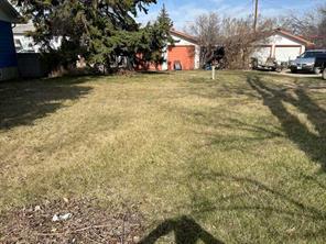 415 2 Street W For Sale