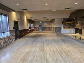 528 2 Avenue SE For Lease