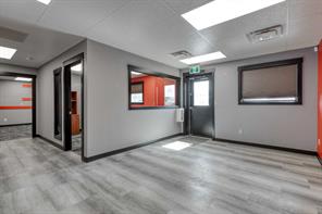 Entry / Retail Space