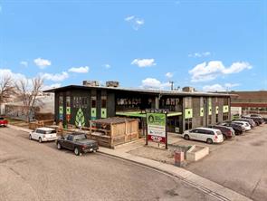 552 18 Street SW For Sale