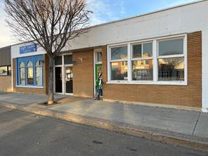 5005 50 Street  For Sale