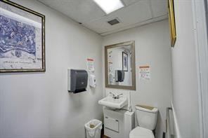RESTROOM