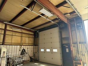 14' x 12' overhead doors new in 2018