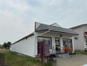 4513 50 Street  For Sale