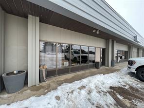 114 1 Ave  W For Sale