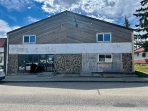 5115 & 5117 50 Avenue  For Sale