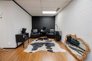 9813 116 Avenue  For Lease