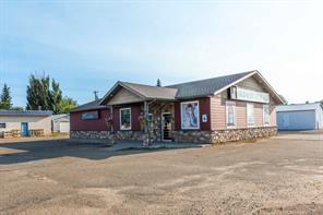 5922 50 Avenue  For Sale