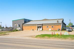 4702 40 Avenue  For Sale