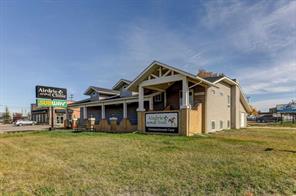 117 East Lake Crescent NE For Lease