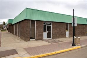 602 10 Street  For Lease