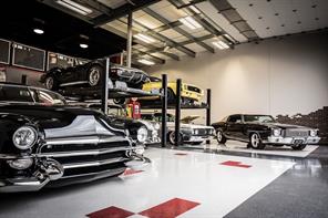SHOW SUITE
