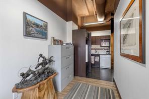 Hall to Kitchen