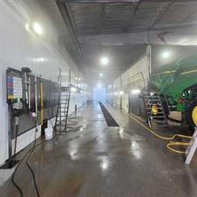 20'x125' bays with raised catwalk