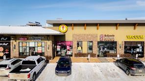 Ice Cream/Frozen Yogurt ,Restaurant ,Retail  For Lease