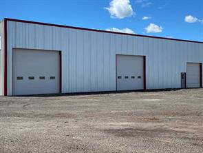 402048 81 Street E For Lease