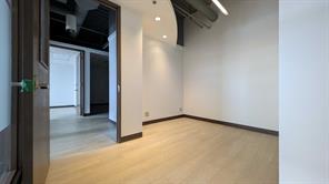 327 41 Avenue NE For Lease