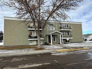 4601 55 Street  For Sale