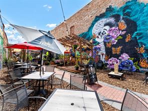 651 2 Street SE For Sale