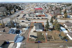 4517 55 Ave   For Sale