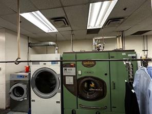 Dry Cleaner  For Lease
