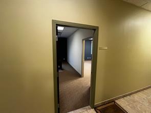 207, 5208 46 Avenue  For Lease
