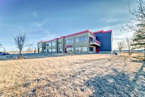 16 Commercial Drive  For Lease