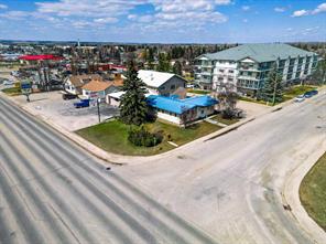 4530 54 Avenue  For Sale