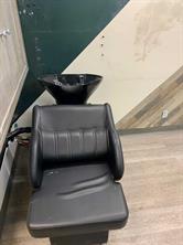 Barber/Beauty For Lease