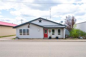 23 Railway Avenue N For Sale