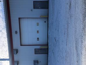 BAY 3, 5012 CAXTON Street W For Lease