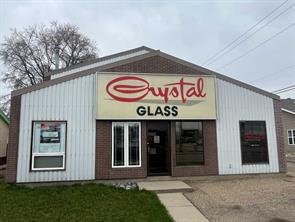 5008 46 Ave   For Sale