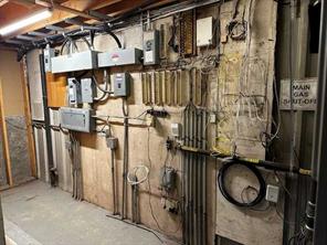 11043 Utility Room
