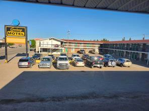 5110 50 Avenue  For Sale