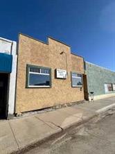 2206 20 Street  For Sale