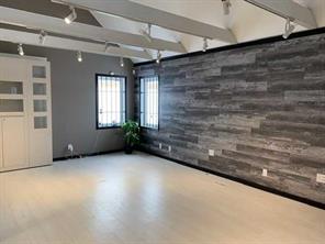 508 1 Street W For Lease