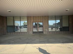 Covered front entrance