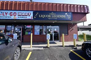 6 B, 4100 Marlborough Drive NE For Lease