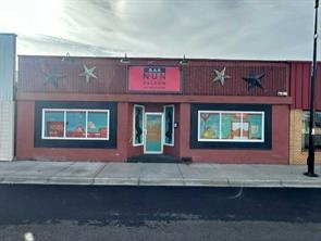 217 2 Avenue W For Sale