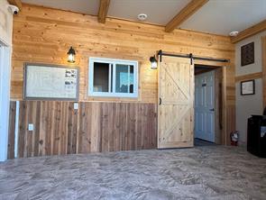 entrance/show room