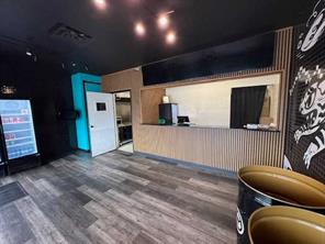 Fast Food,Food & Beverage ,Restaurant  For Lease
