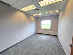 5 similar private offices