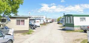 Here is one of the rows of mobile homes