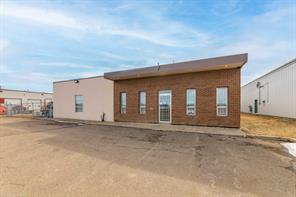 4005 52 Street  For Sale