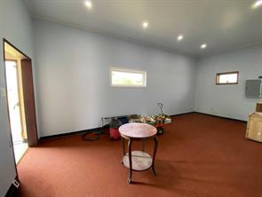 Large flex room (back)