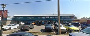 220, 118 First Avenue W For Lease