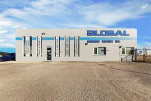 774 16 Street SW For Sale