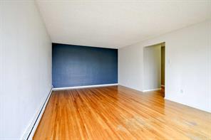 2 Bedroom Unit - Livingroom