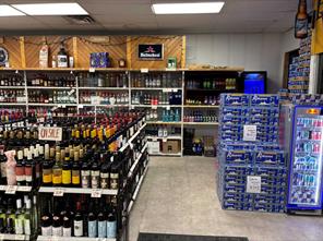 428 16 Avenue NE For Lease