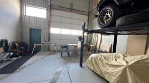 27 Mccool Crescent  For Lease